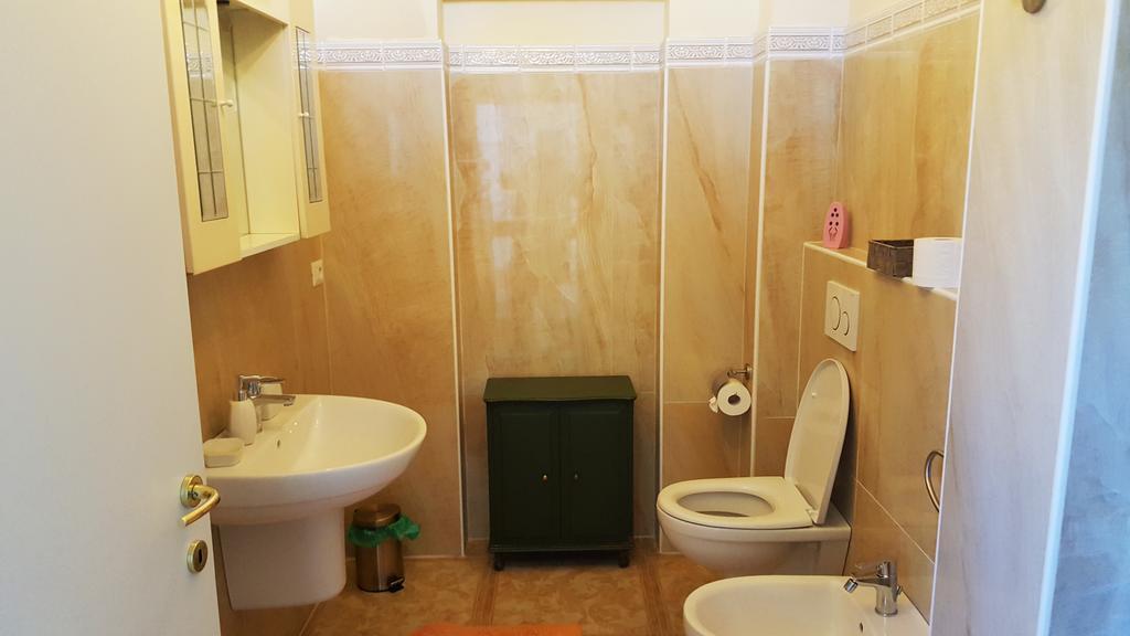 Fiore Di Loto Hotell Capannori Exteriör bild